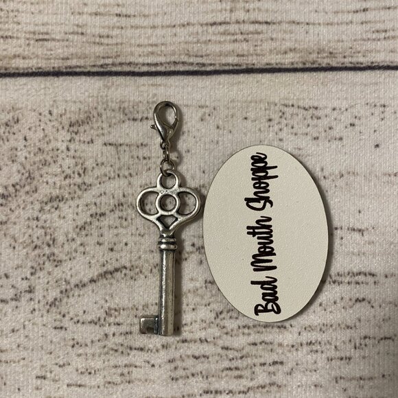 Anthropologie The Collector's Charm Silvertone Skeleton Key - Picture 1 of 3